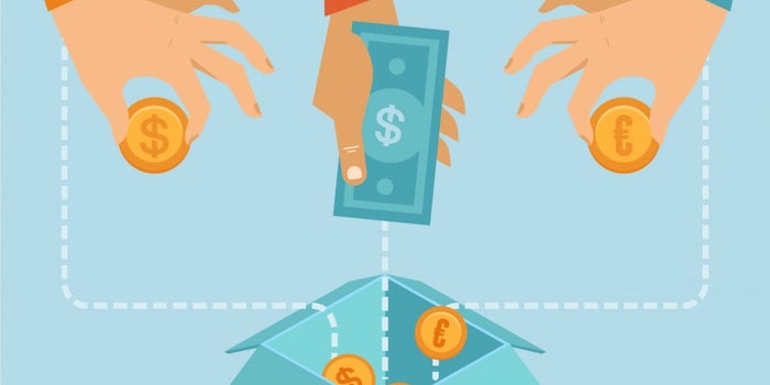 Долларын зоос, цаасан дэвсгэрт зэрэг мөнгөн тэмдэгт барьсан гурван гарны дүрслэл. Тэд доллар, евро гэсэн тэмдэглэгээтэй нээлттэй хайрцагт мөнгө хийж байгаа нь мөнгө цуглуулах, нэгтгэх тухай ойлголтыг санал болгож байна. - Business.MN