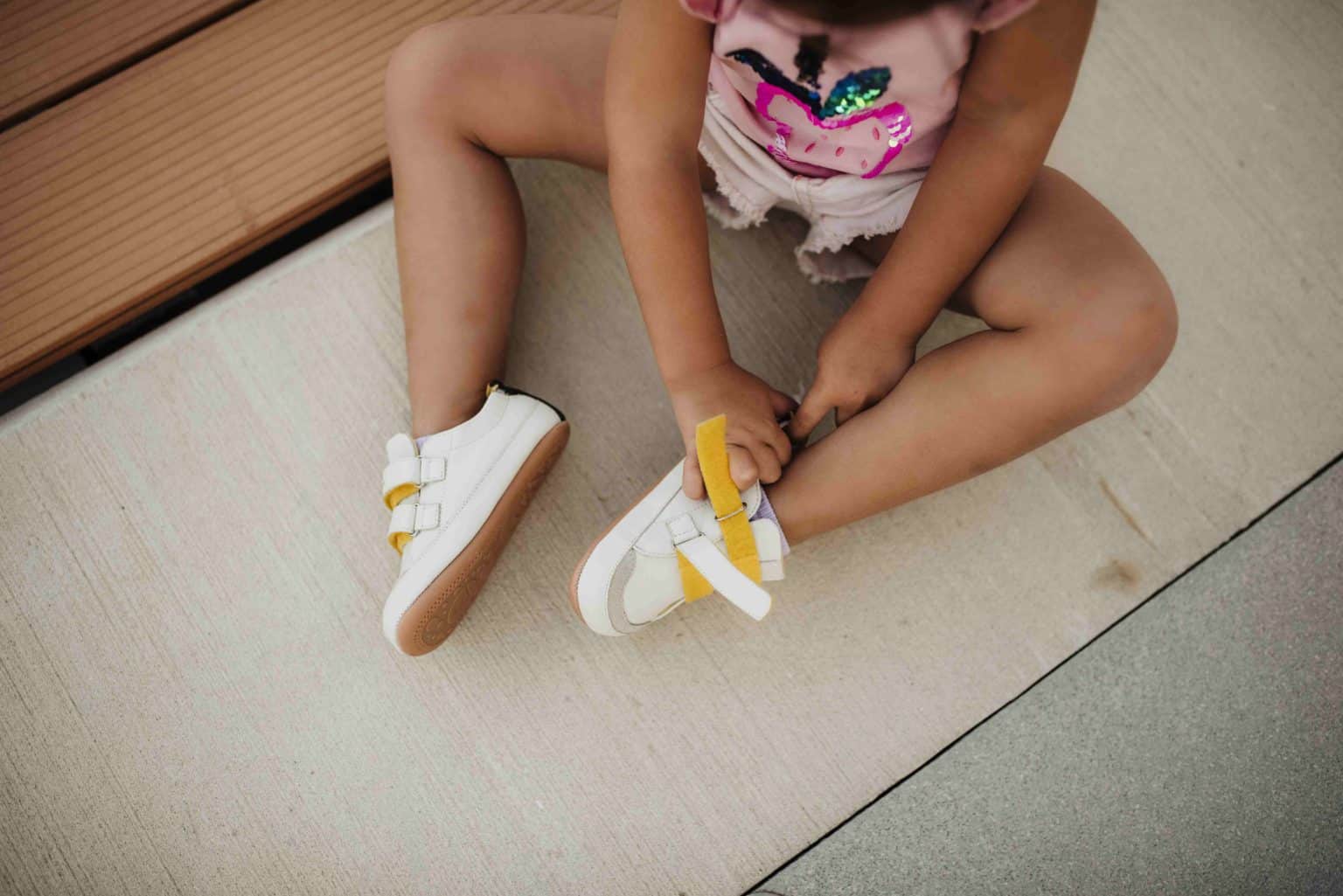 Tip Toey Joey - Bossy Play / White with Yellow Velcro - Image 8