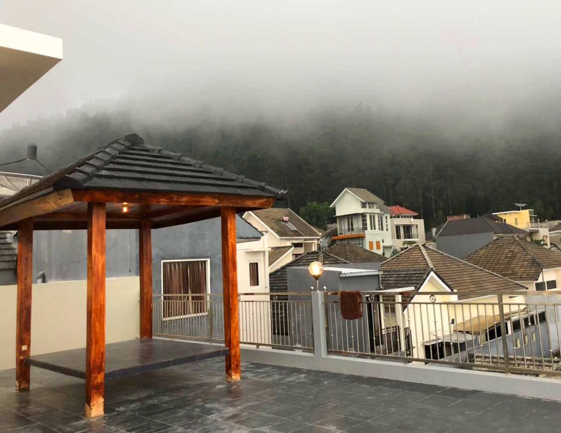 Villa Pinus Soleh Batu M67 1