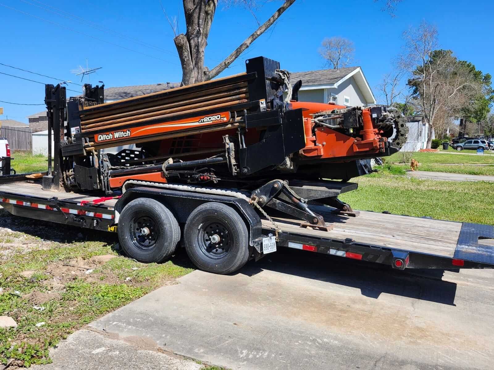 ddot low-loader and underground drilling machine