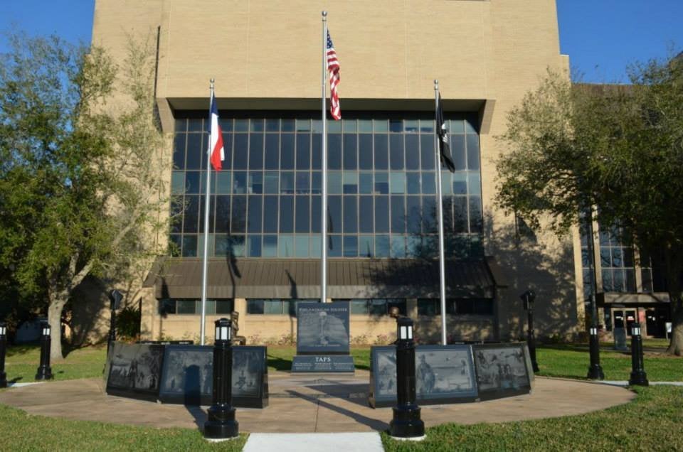 Photo of Brazoria County courthouse