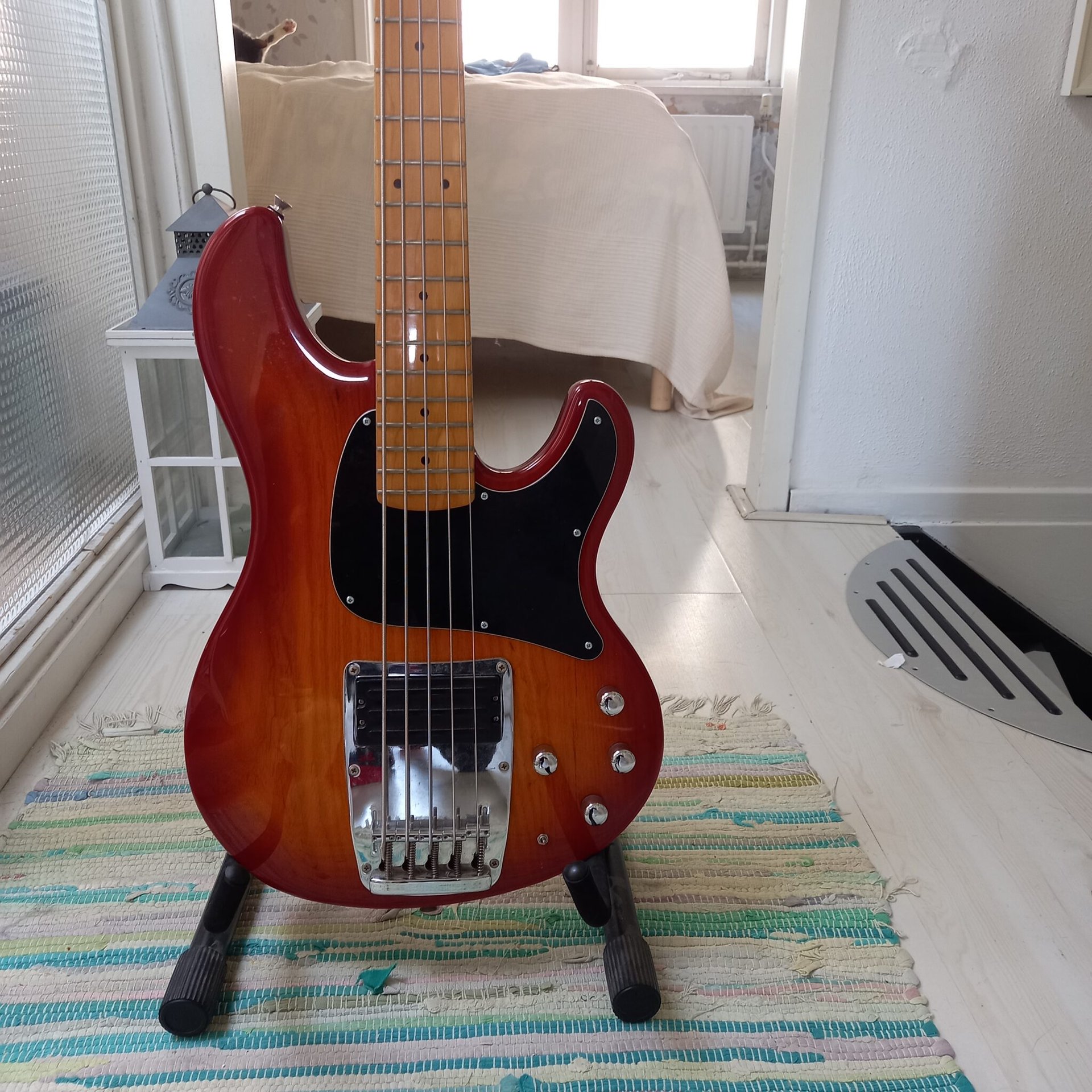 Ibanez ATK 300, 1996 (5-snarig)