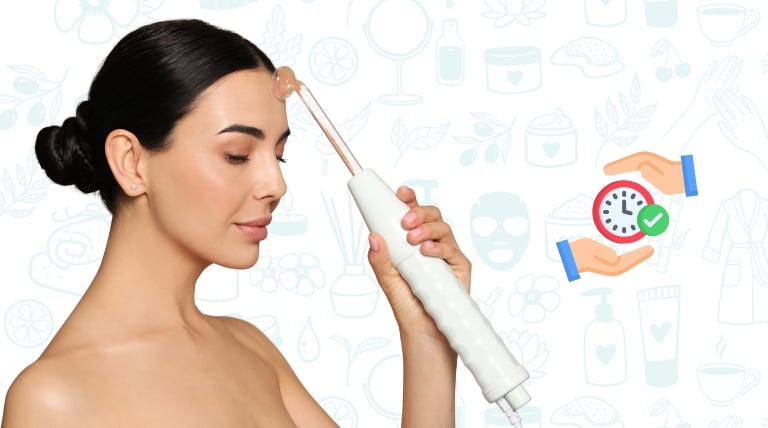 Aparato de alta frecuencia en un entorno de estética, utilizado para mejorar la piel.