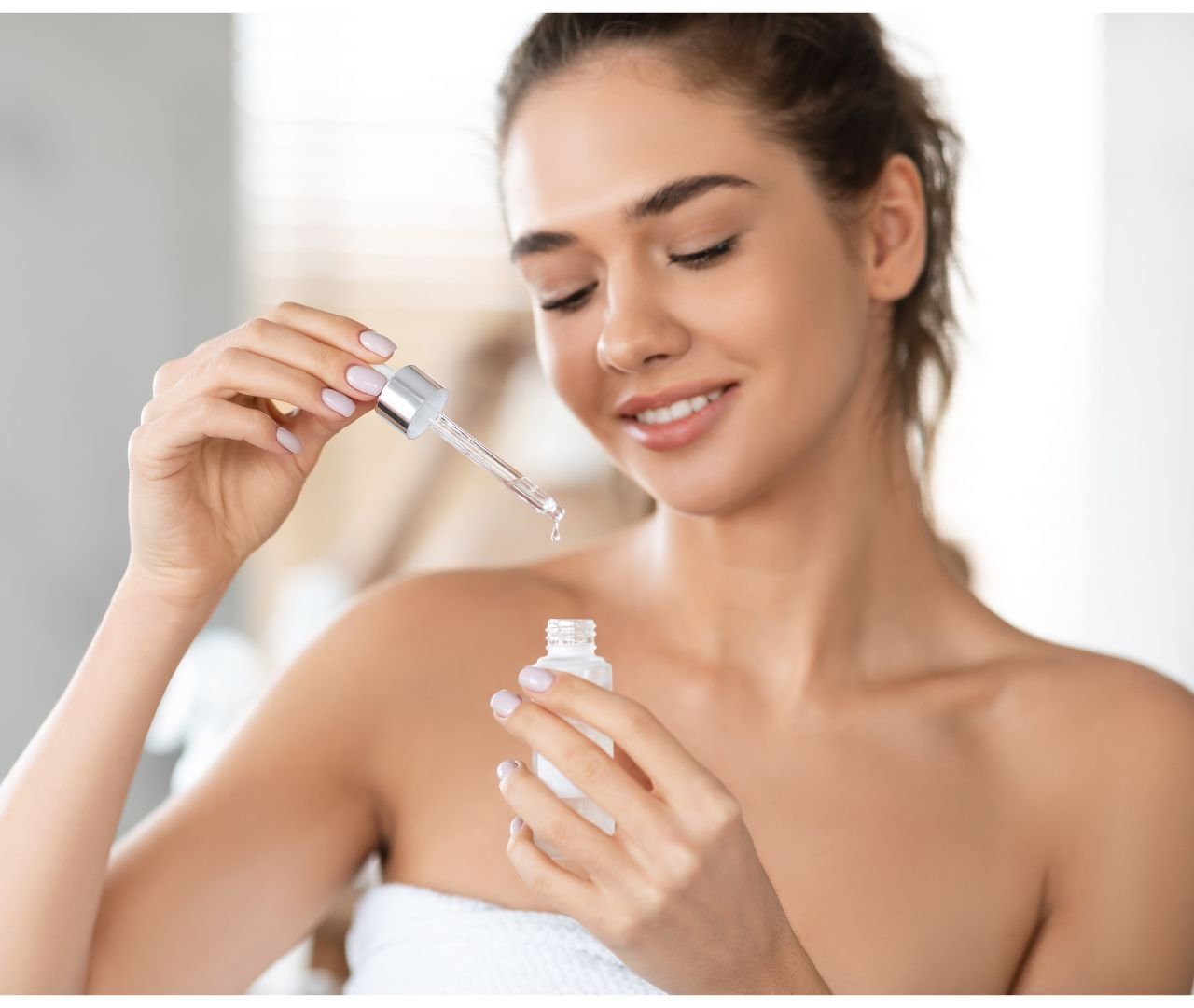 Beneficios de los sueros faciales en un rostro radiante.