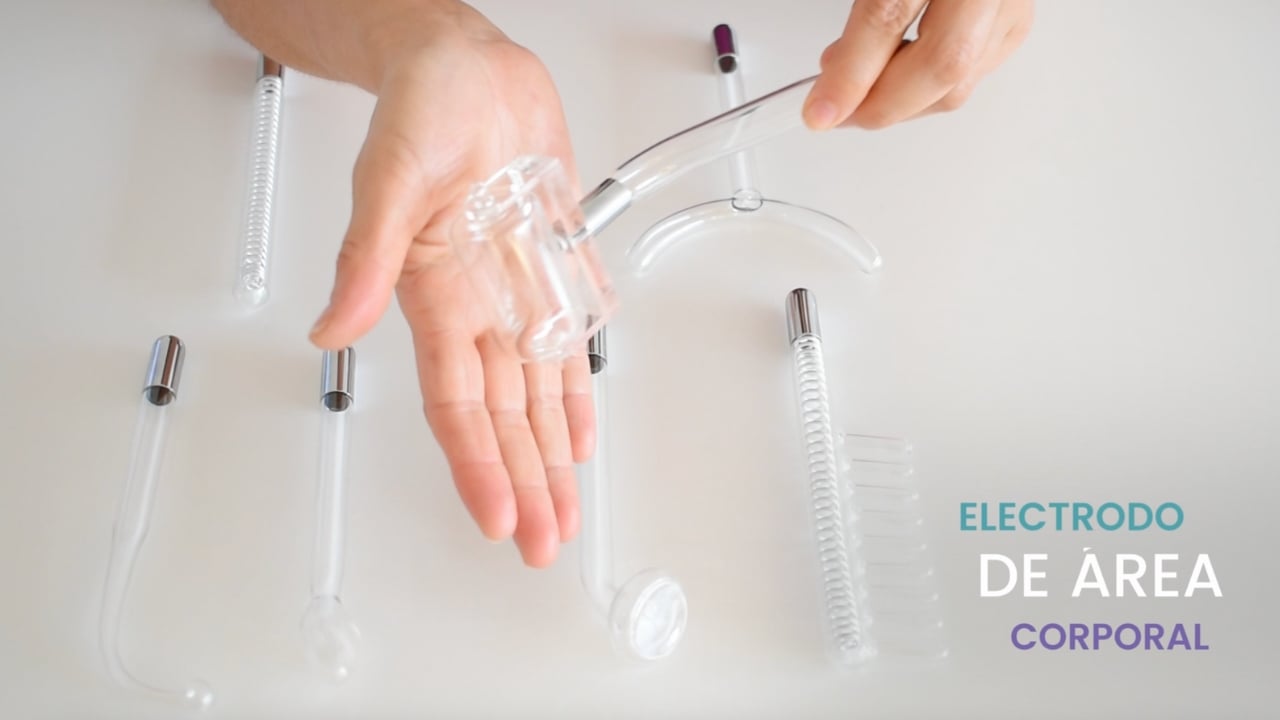 Electrodo de rodillo para tratamientos corporales en abdomen, glúteos y muslos.