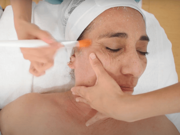 Utiliza la técnica de borrador para retirar el gommage retiro de gommage