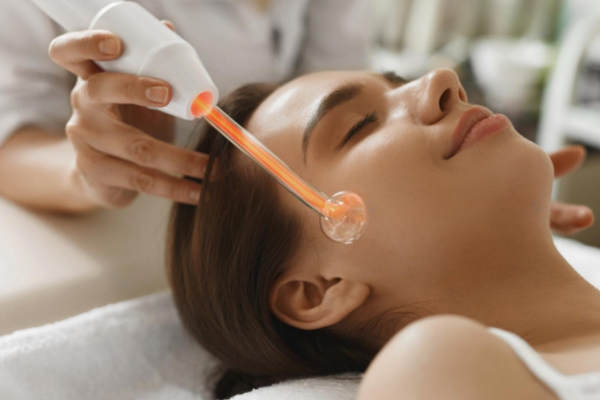 Uso de alta frecuencia para calmar la piel 4o-material-para-Abrir-un-Spa-Aparatología-profesional-altafrecuencia