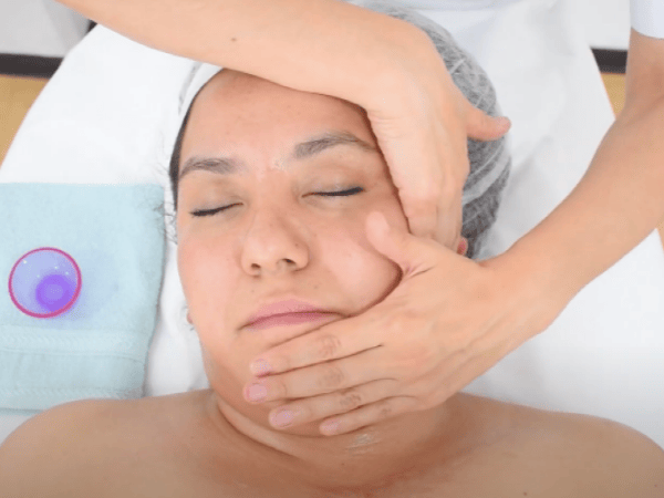 Lissages con ambas manos img-3