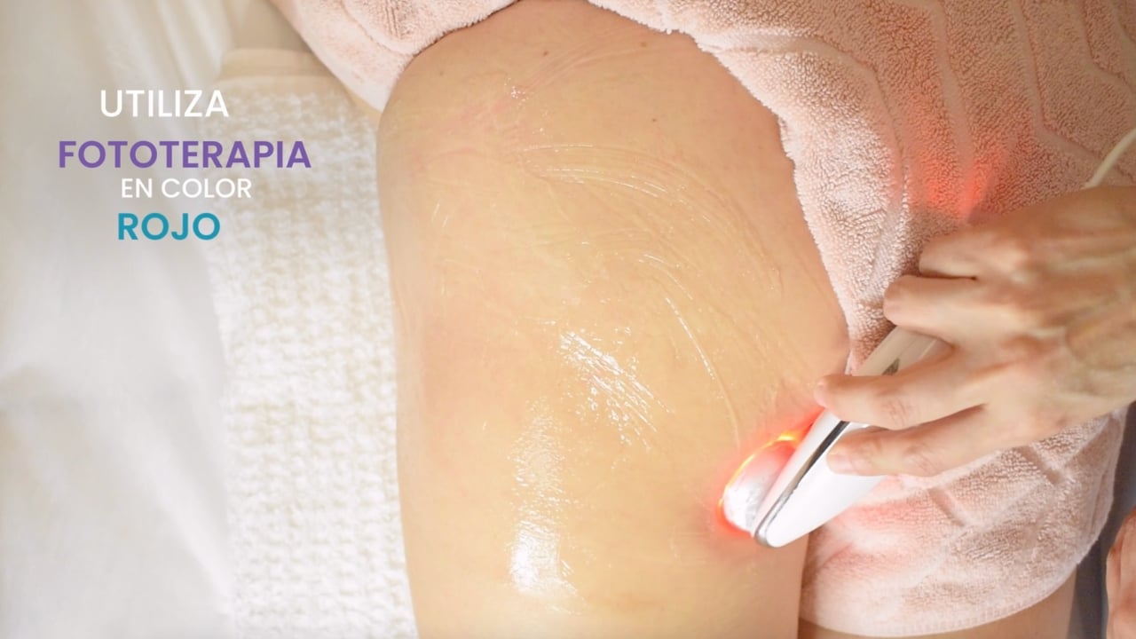 Proceso de aplicación de electroestimulación en glúteos con ajustes en el aparato