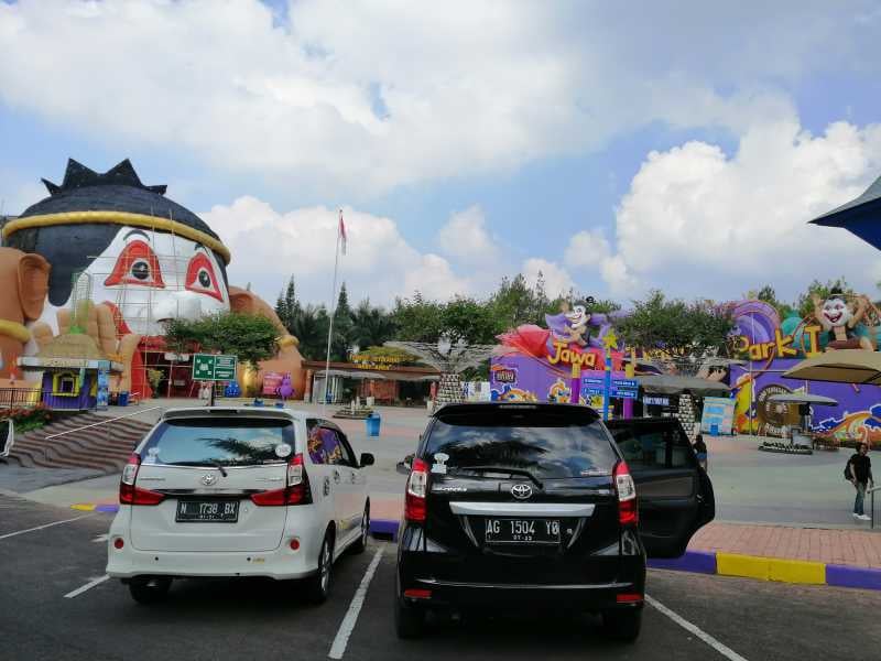 sewa mobil wisata malang