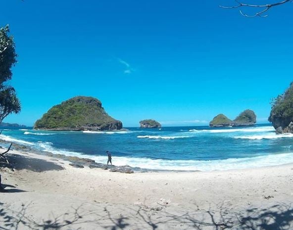 pantai goa cina