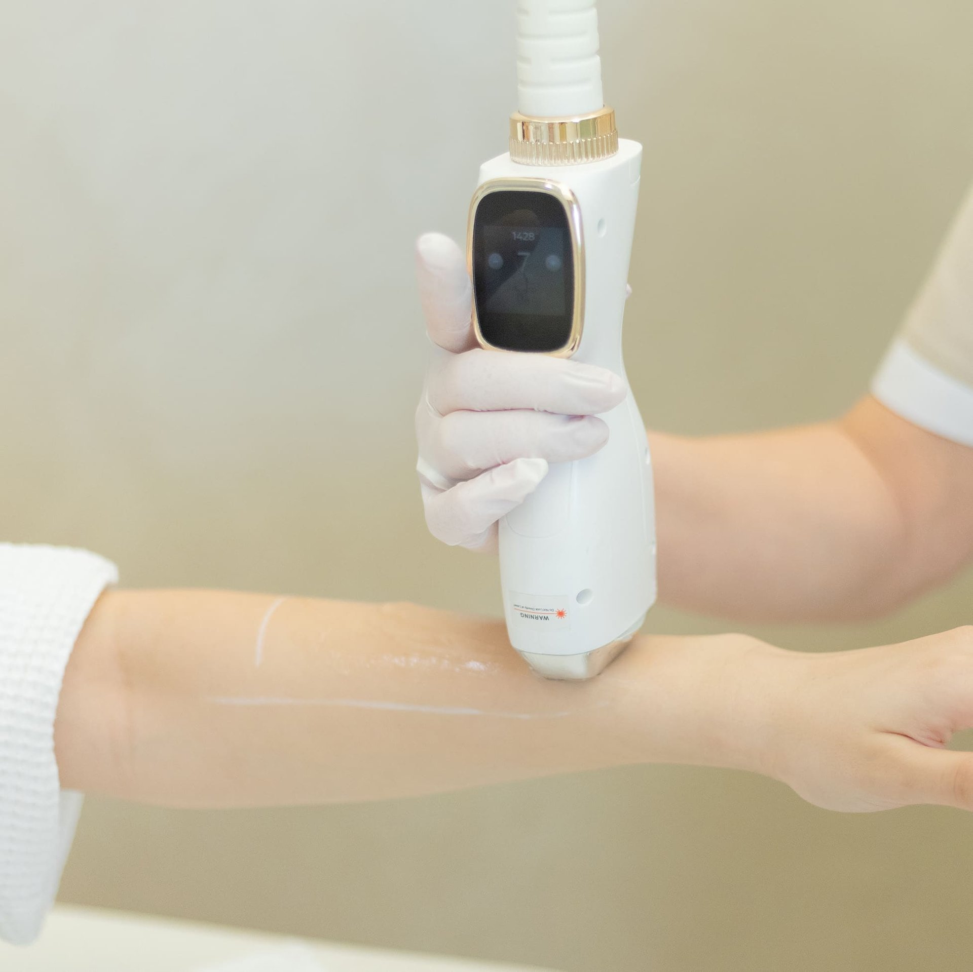 Epilare Definitiva Laser Brat Derma Laser Pro Max 4 lungimi unda