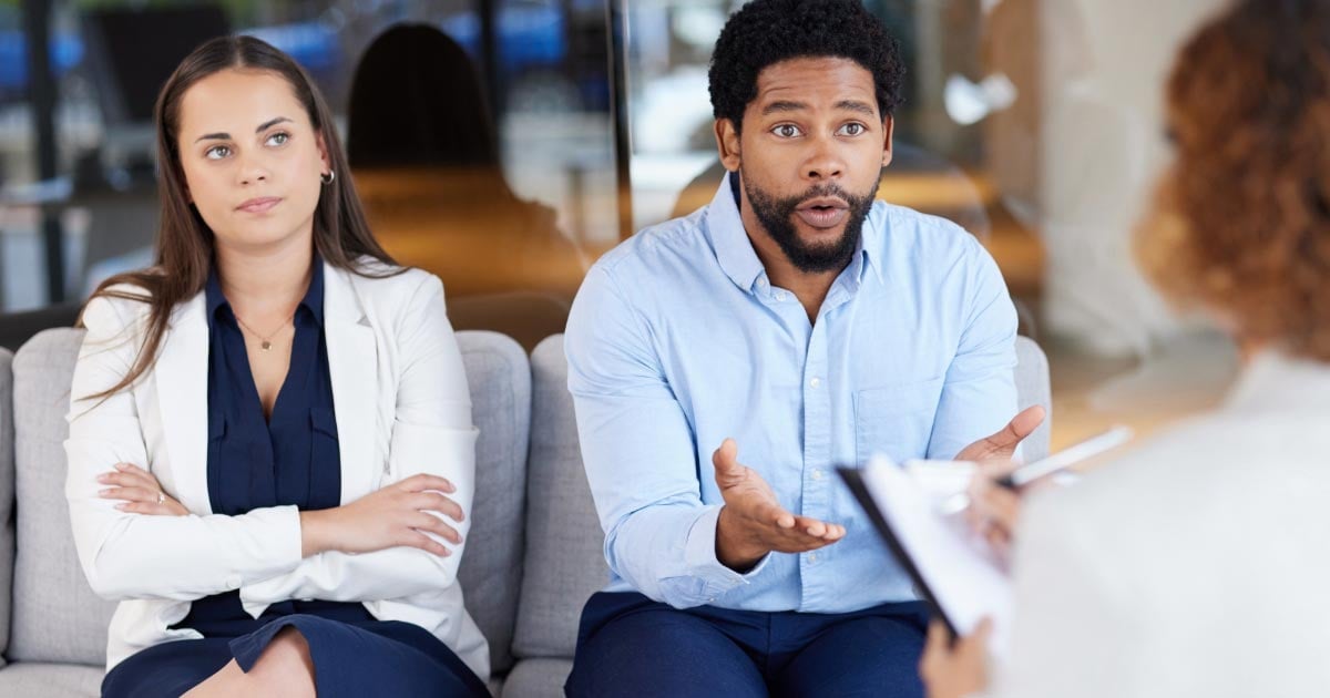 Couple arguing over alimony issues