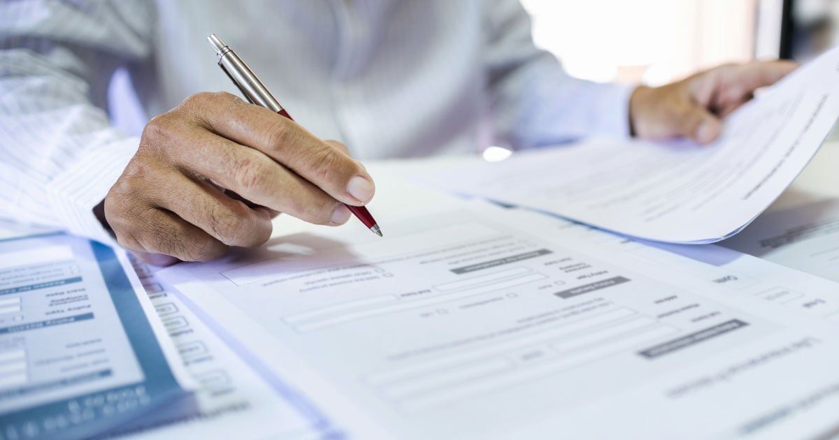 Lawyer review financials to determine alimony amount