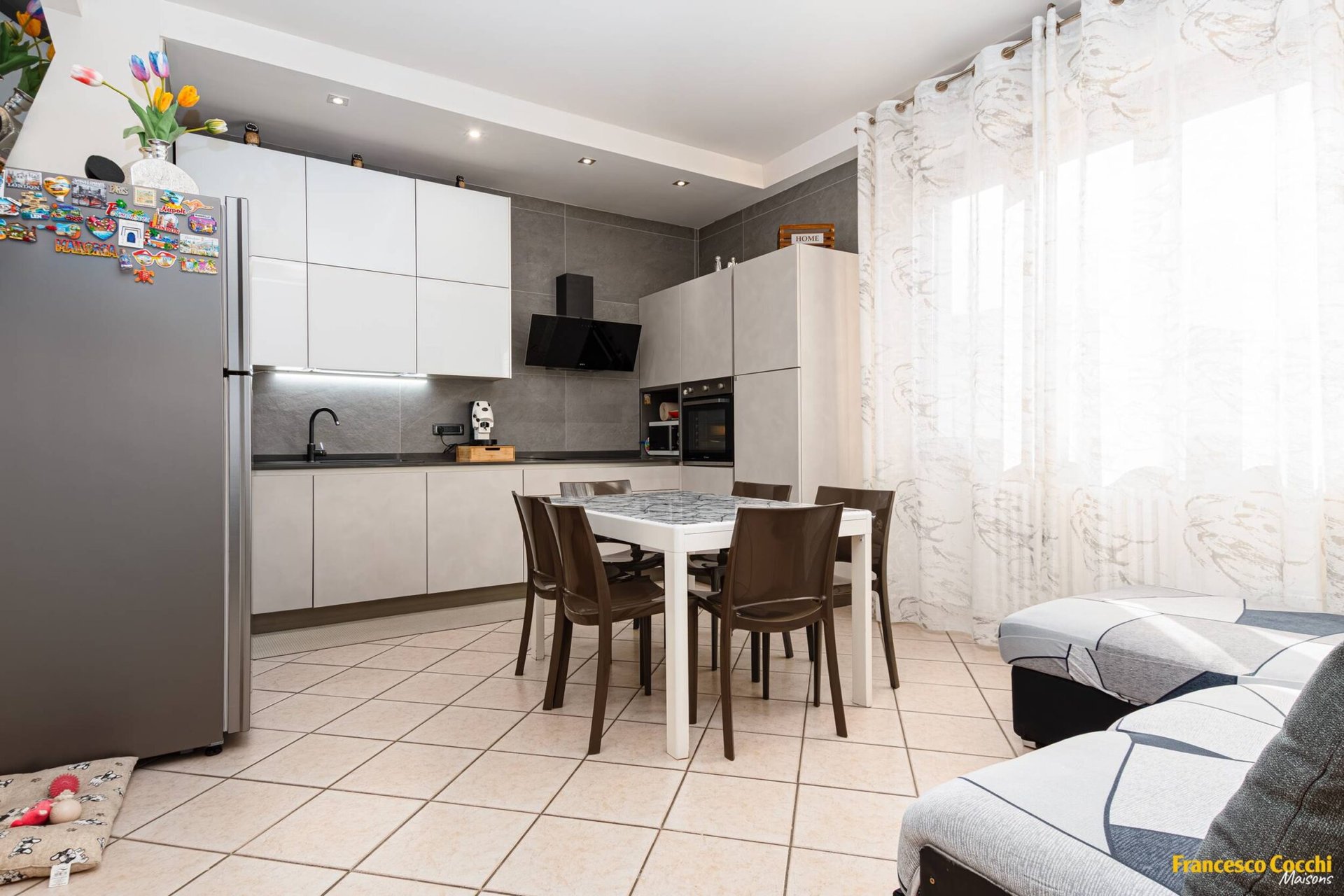 Luminoso appartamento ristrutturato con tre camere a Coiano