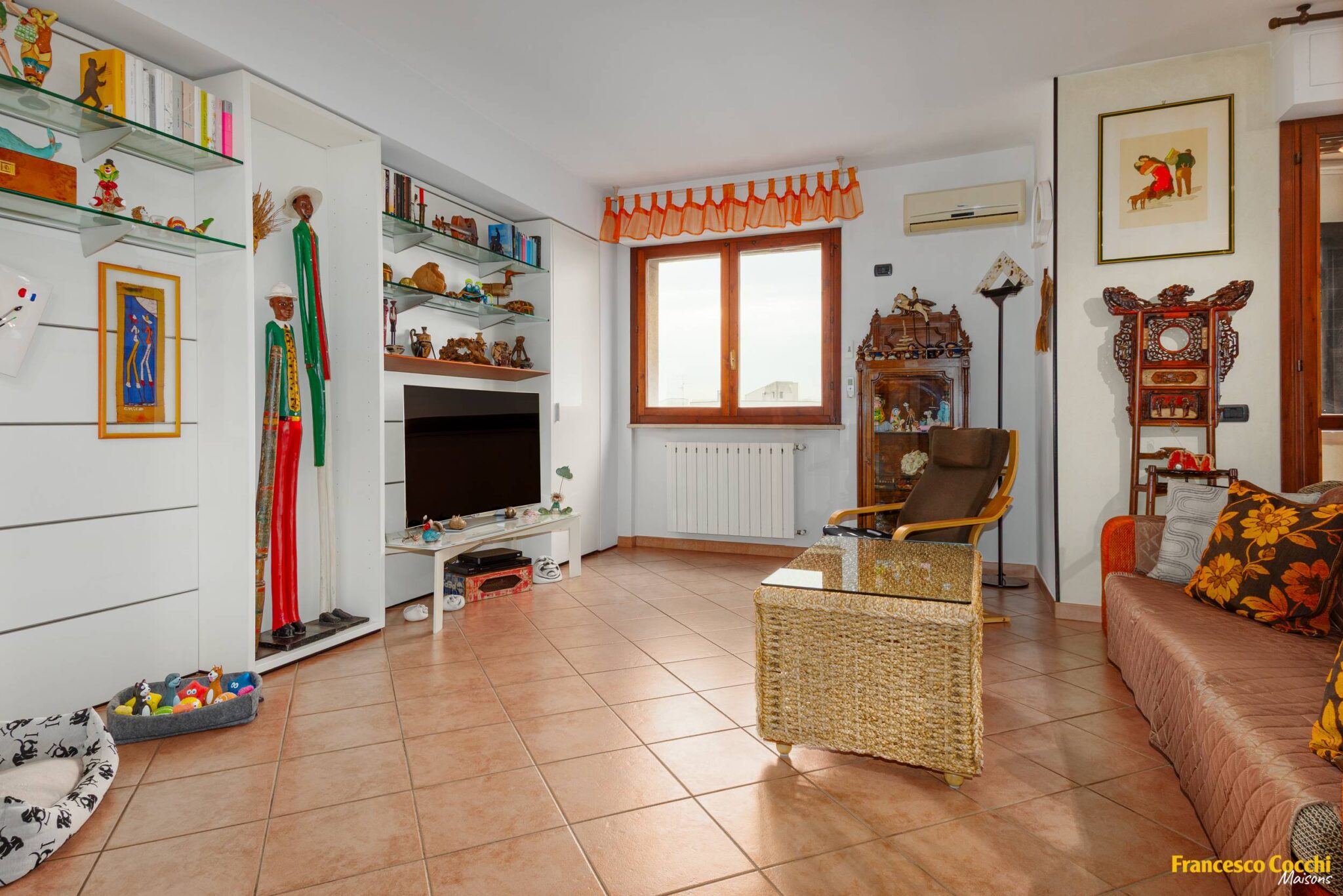 Ampio attico con terrazza panoramica nel complesso residenziale de “I Lecci”