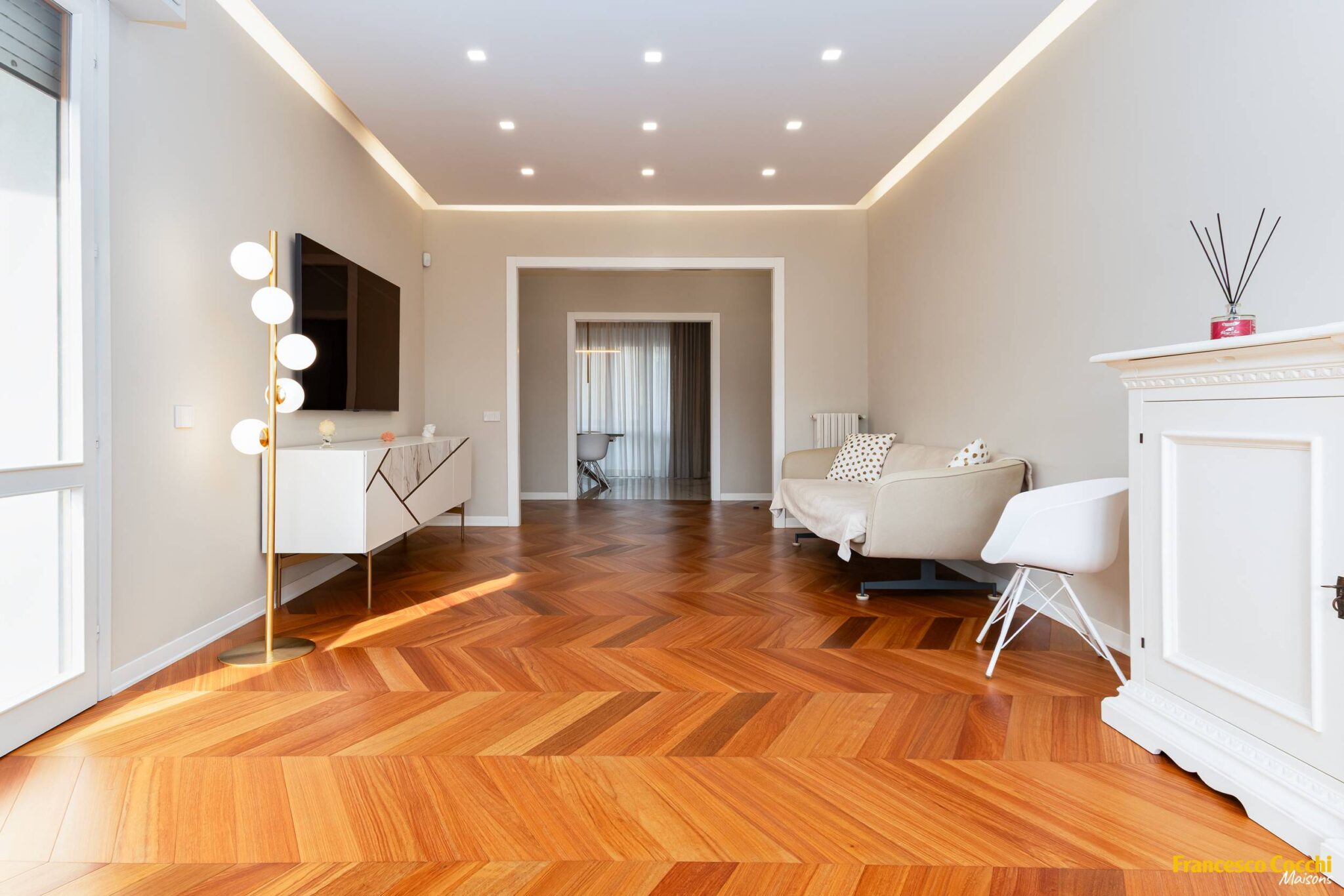 Elegante appartamento finemente ristrutturato con spazi esterni nel cuore di Santa Lucia