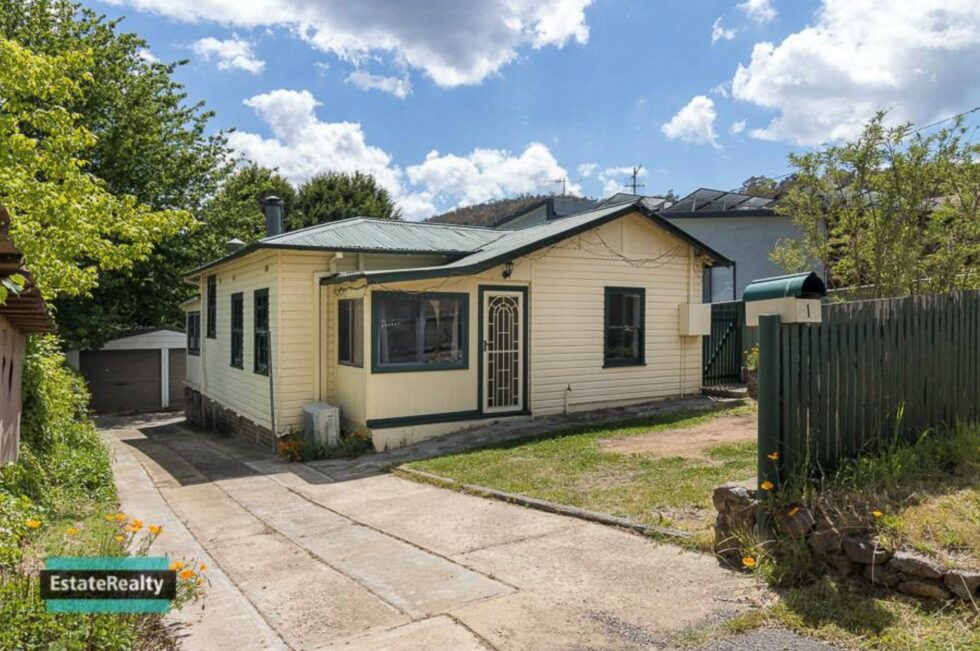 Key Strategies for Success: Lessons from a Top APAC Digital Marketing Agency 3 Photo of 1 Braidwood rd used in the real estate listing that secured an accepted offer less than 8 hours after the property was listed.