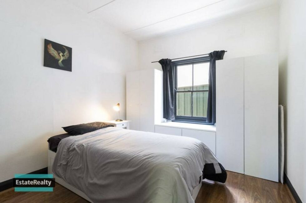 1 Braidwood Rd — property listing 3 Photo of an adult’s bedroom