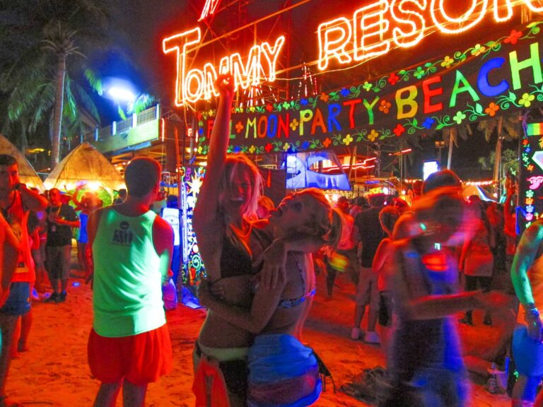 Full Moon Party Koh Phangan 5 768x576