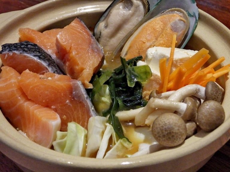 salmon hot pot 1 768x577