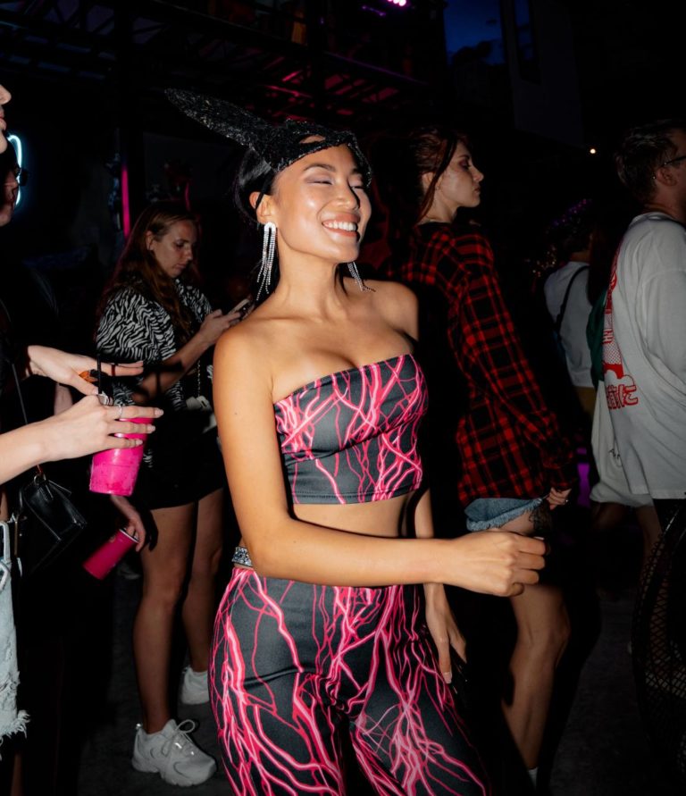 photo 2023 02 08 12.35.43 768x891