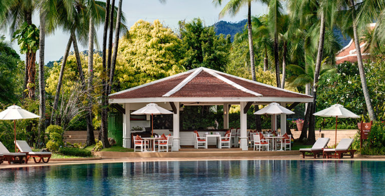 Santiburi restaurant pool house 768x391