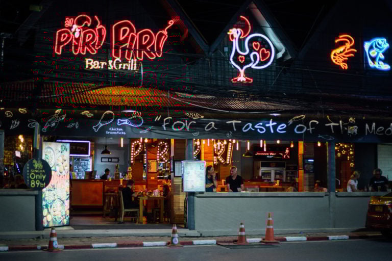 piri piri burger koh samui 768x512