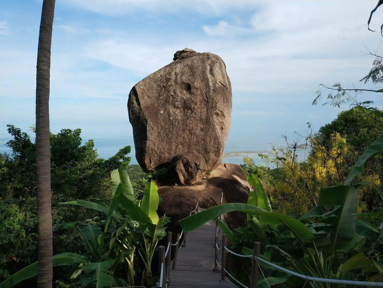 Overlap Stone 3 768x576