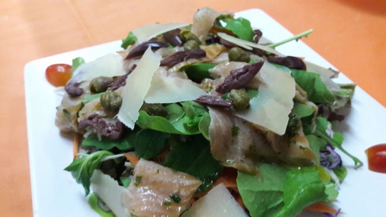 salmon salad 1 768x432