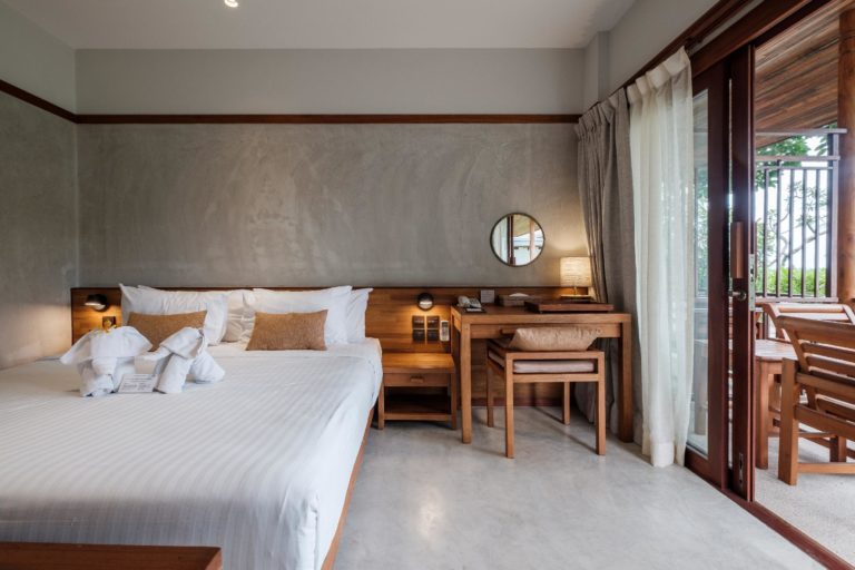 banana fan sea 4 768x512