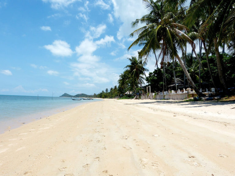 Lipa Noi Beach 3 768x576