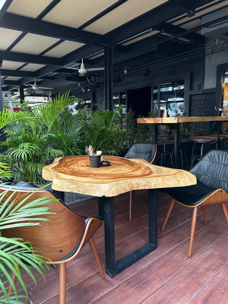 photo 2023 04 30 12.51.41 768x1024