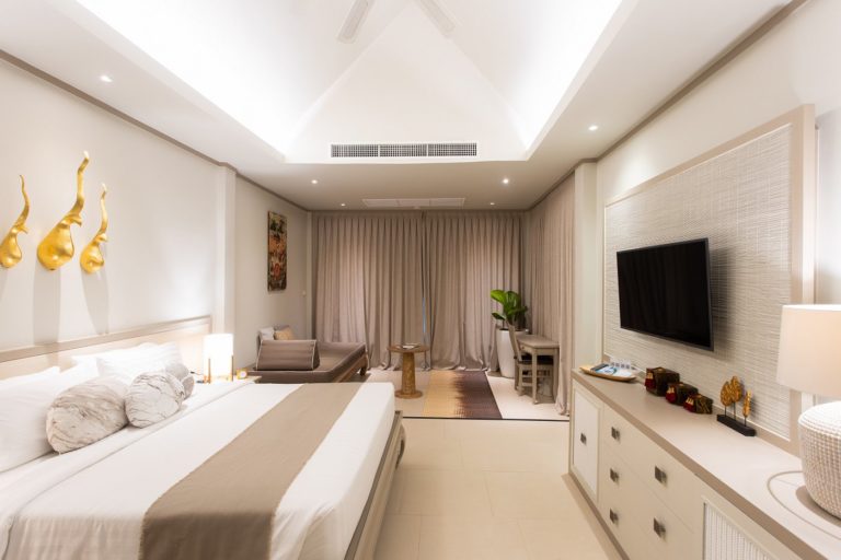premier ocean view rockys boutique 768x512