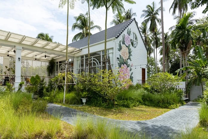 EVA Cafe Restaurant 5