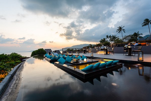 star bar and restaurant