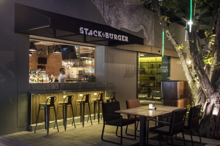 Stacked Burger Koh Samui 3 768x512