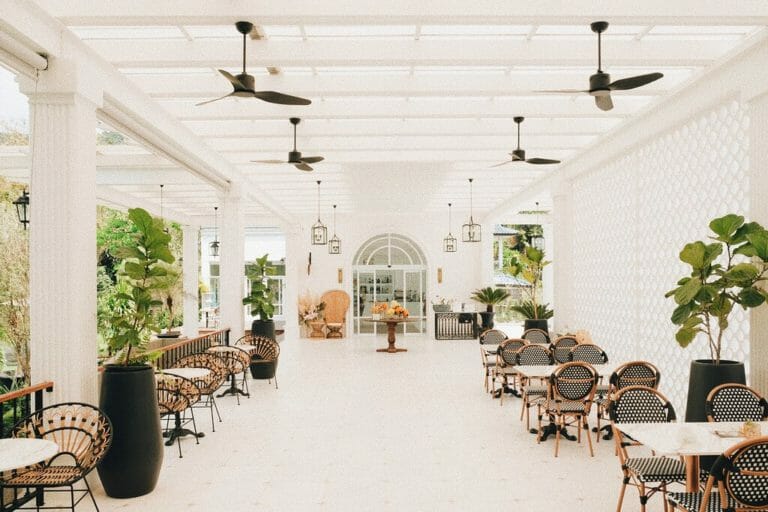 eva cafe restaurant 8 768x512