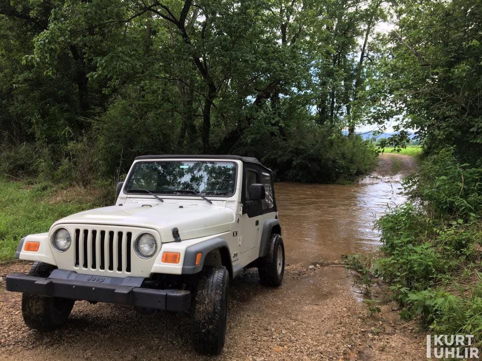 Kurt Uhlir - off-roading - river crossing in the Jeep Kurt Uhlir - off-roading - river crossing in the Jeep