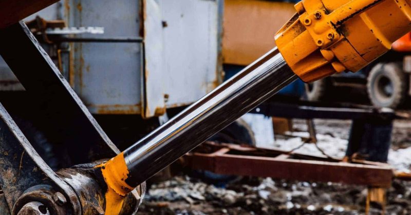 Choosing-the-Correct-Material-and-Treatment-for-Your-Cylinder-Rods-Featured-Image Choosing the Correct Material and Treatment for Your Cylinder Rods - Featured Image