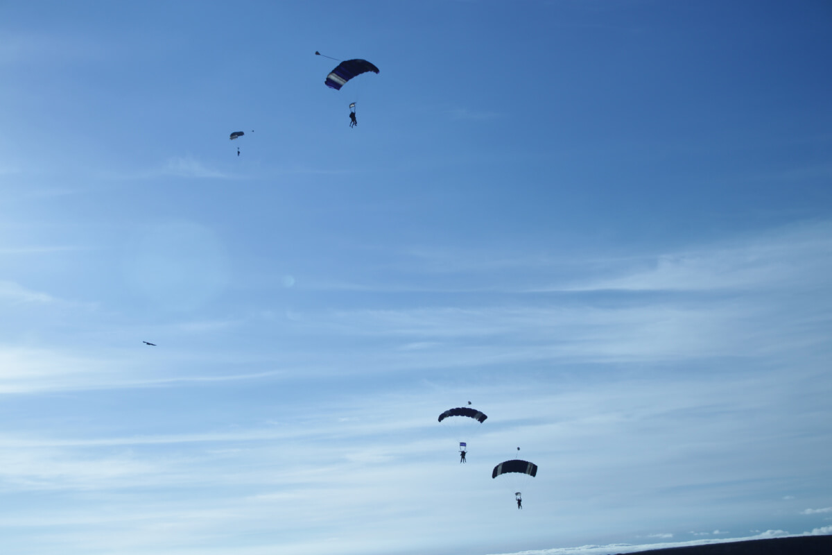 身近に自然を楽しめるオタイ―・オープン・スペース保護区 4 スカイダイビング