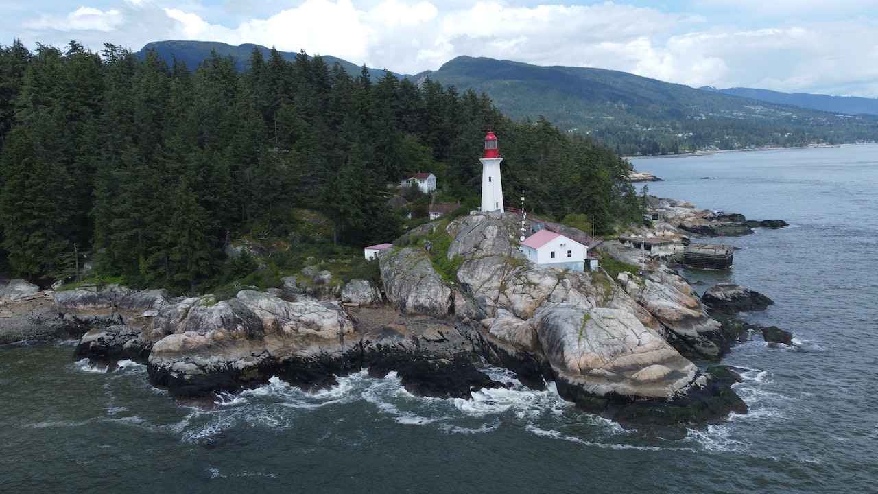 The Impact of the Bank of Canada on Newcomers- CIN Bank of Canada