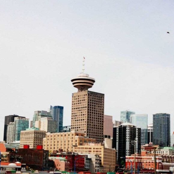 Canada's Express Entry Draw Resumes with 3,200 Invitations After a Month-long Pause- ImmigCanada Canada's Express Entry Draw