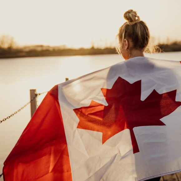 Canada or the US Combine Canada and US for a Powerful Skilled Worker Immigration Strategy! Canada or the US Combine Canada and US for a Powerful Skilled Worker Immigration Strategy!