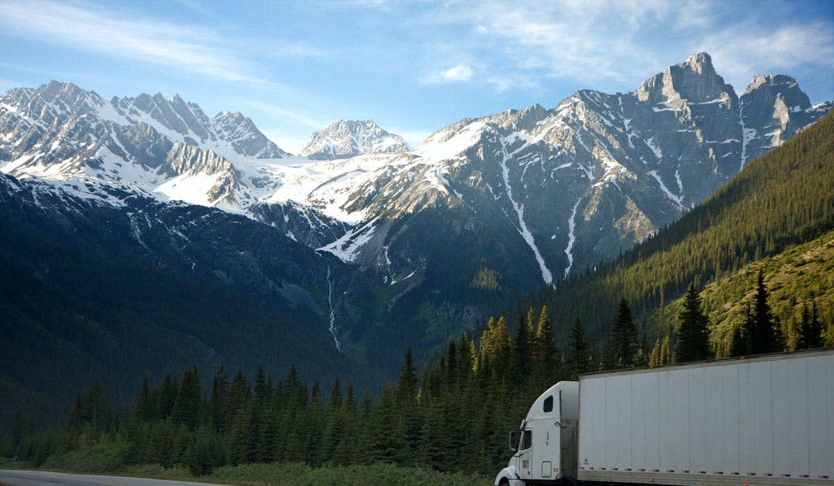 Trucking Movements and Migration Trends—How to Find an Immigrant-Friendly Destination in Canada Trucking Movements and Migration Trends—How to Find an Immigrant-Friendly Destination in Canada