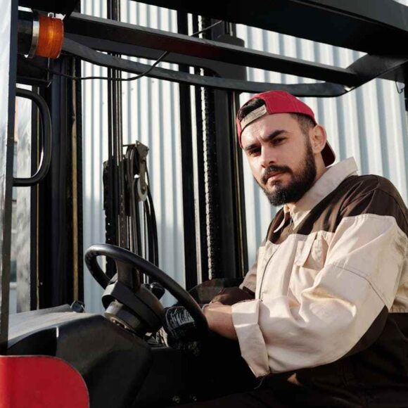 How Canada’s Trucking Industry is Driving New Opportunities for Skilled Immigrants- ImmigCanada Canada’s Trucking Industry