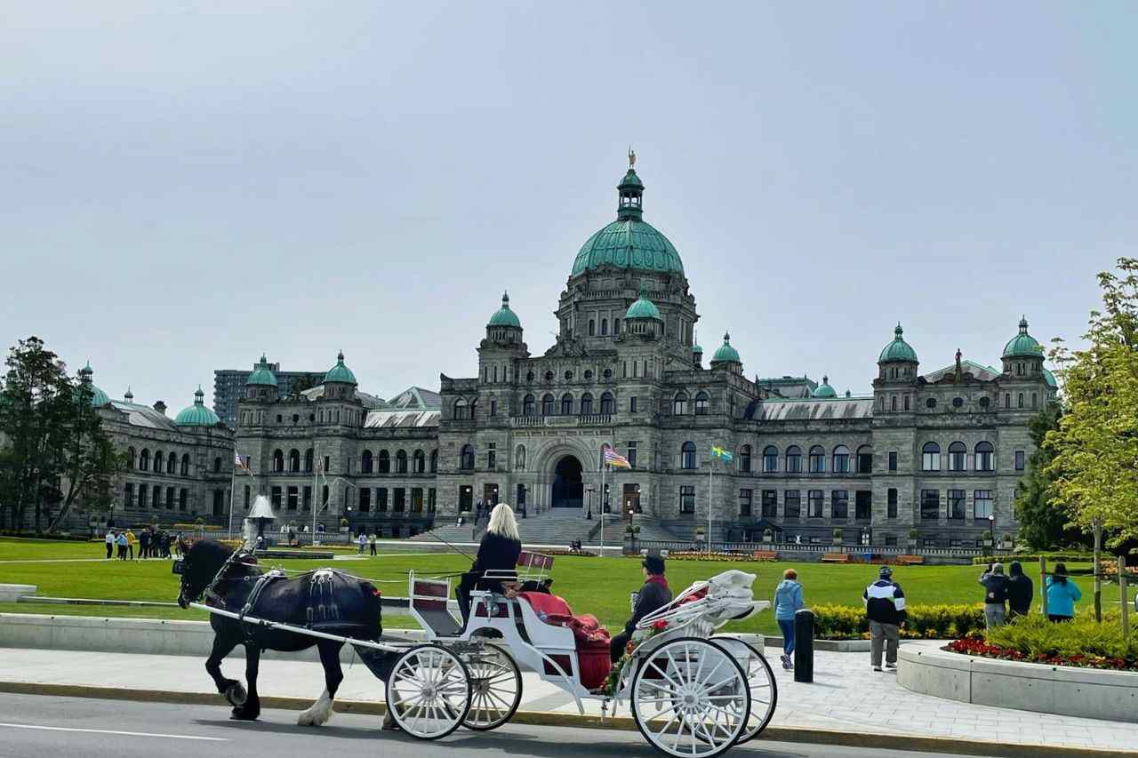 Top 10 Best Cities in Canada to Find a Job for Immigrants in 2025- ImmigCanada Top 10 Best Cities in Canada