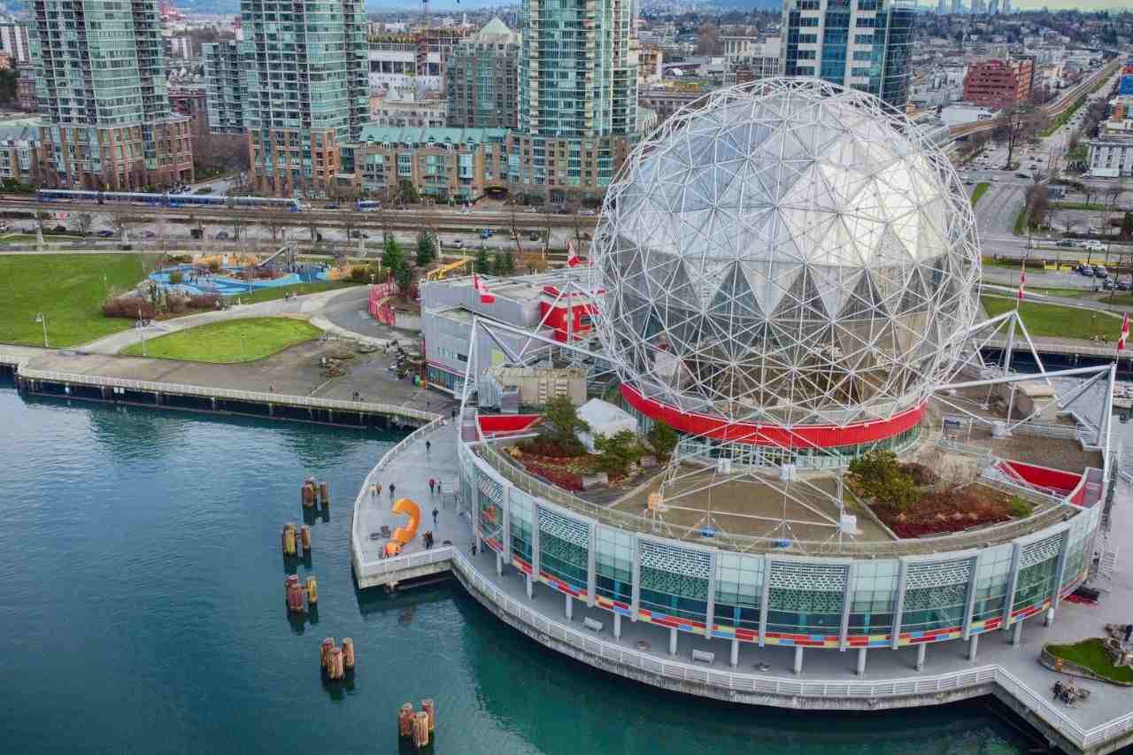 British Columbia Newcomers’ Guide 2025 A Complete Resource for Immigrants- ImmigCanada British Columbia Newcomers Guide 2025