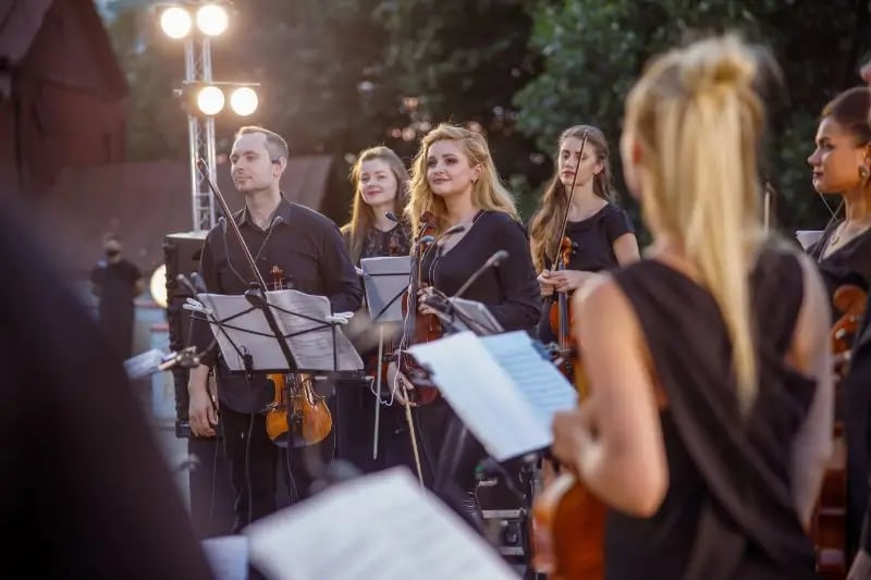 The importance of music education for students lies in its invaluable role in their development. The benefits of music education have been integrated into the curriculum of many schools.