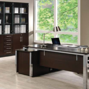 Formation-Executive-Desk